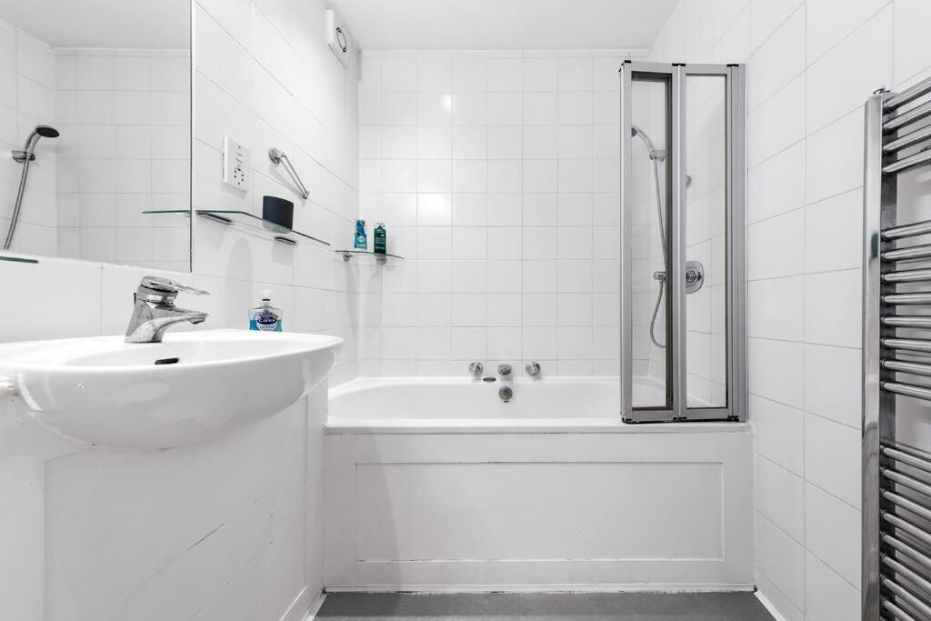 Spacious Sleep 11 With Terrace In Earls Court Ec99 London Exterior foto