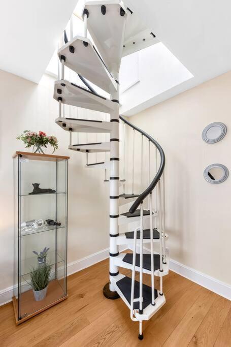 Spacious Sleep 11 With Terrace In Earls Court Ec99 London Exterior foto